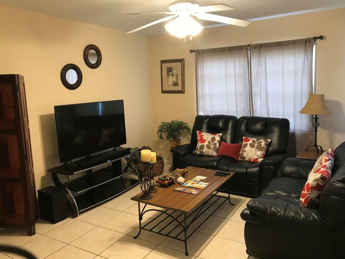 Вилла Great Location Near Downtown & Airport Тампа Экстерьер фото